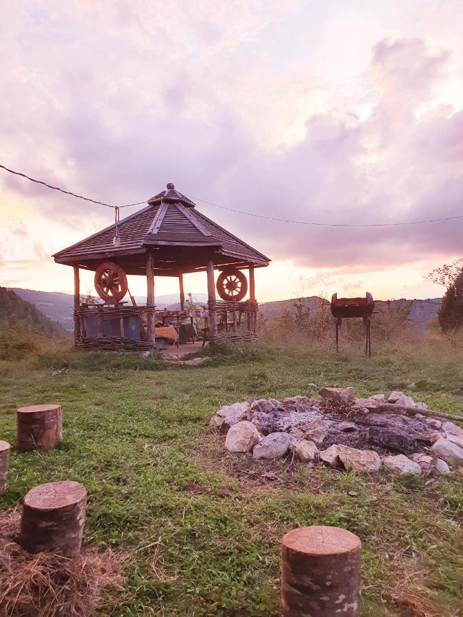 Nova Varoš Log Cabin Uvac מראה חיצוני תמונה